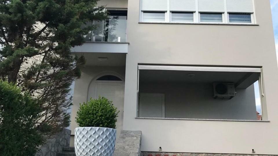 Apartments P&L Baska  Exterior photo