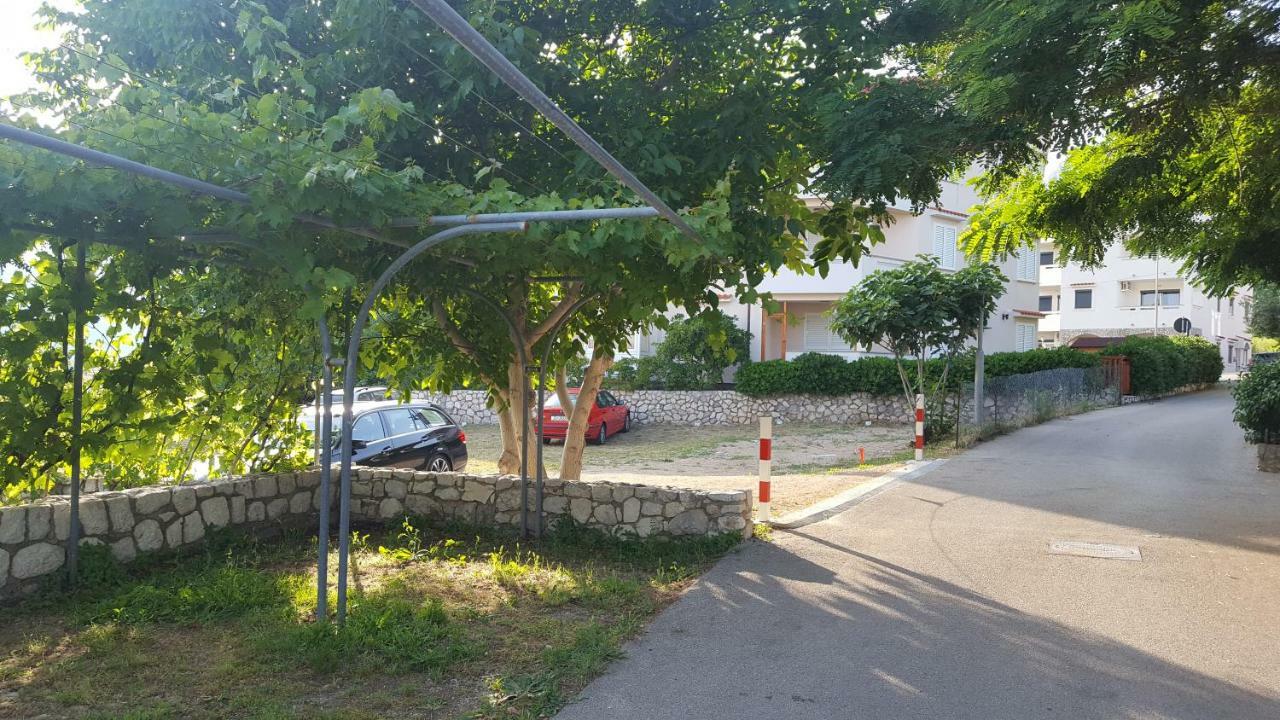 Apartments P&L Baska  Exterior photo